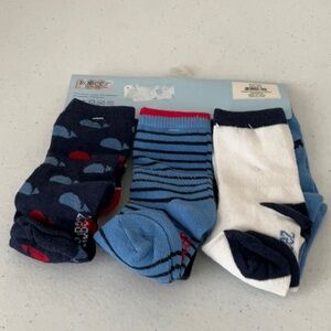 ♥️♥️♥️6-PRs. Robeez Baby Boys' Blue and White Socks Set